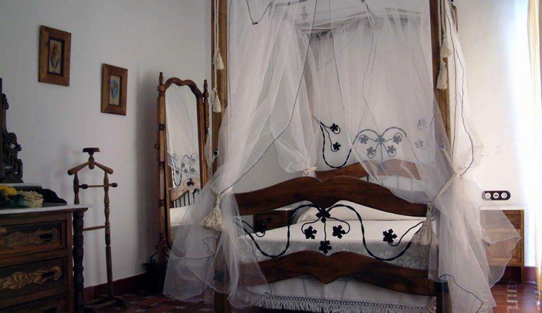 capricho-andaluz-cama-770x445