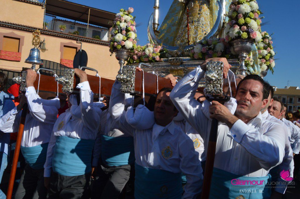 PROCESION2