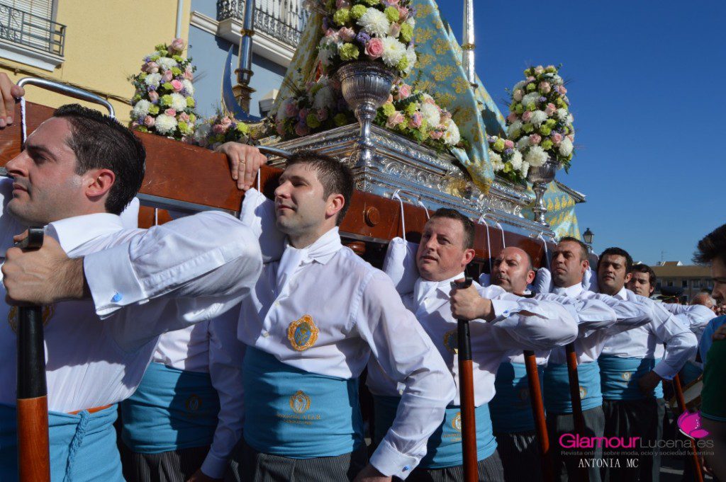 PROCESION3