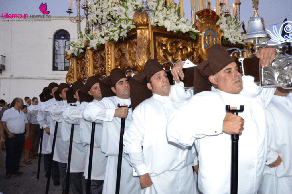 procesion 13