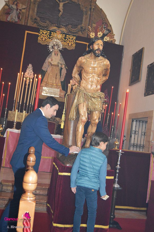 BESAMANOS 17