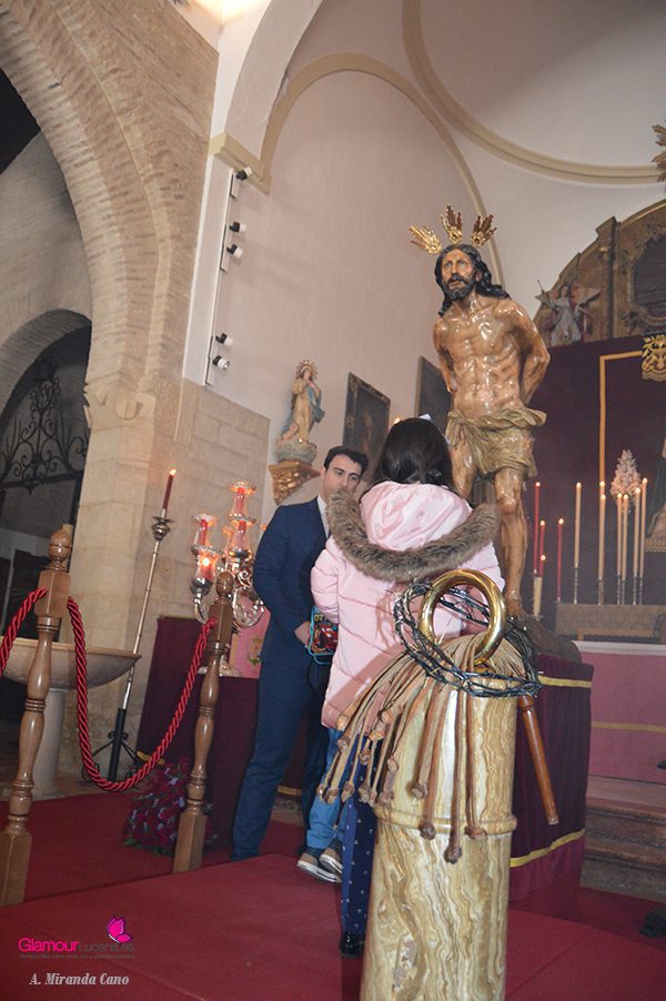 BESAMANOS 18