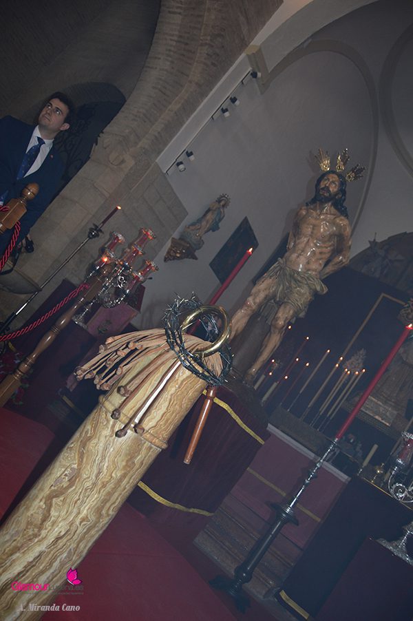BESAMANOS 19