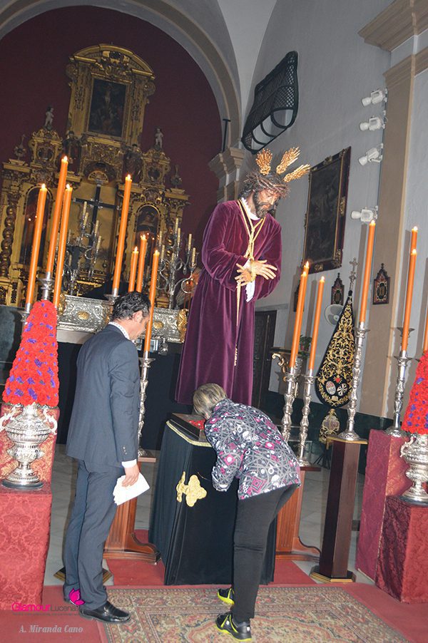 BESAMANOS 4