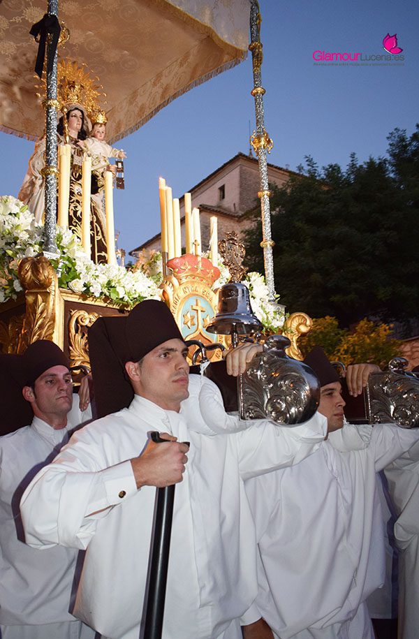 procesion 8