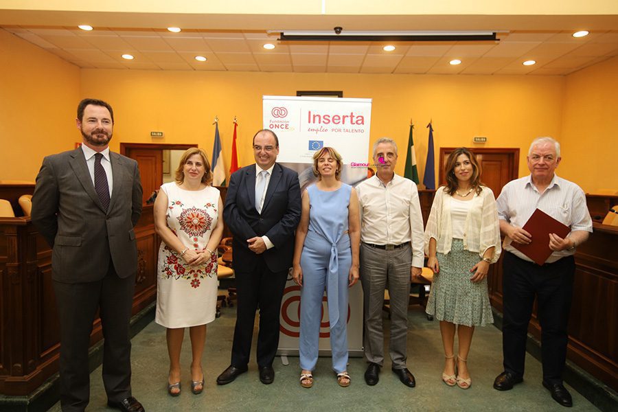 asistentes a la firma