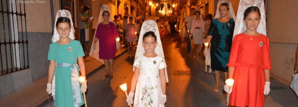 La procesión de la Virgen del Carmen luce un espectacular cortejo    (2ª parte)