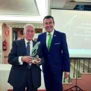José Santiago Vargas recibe el XII Premio Prudencio Uzar por la mejor labor social en 2017