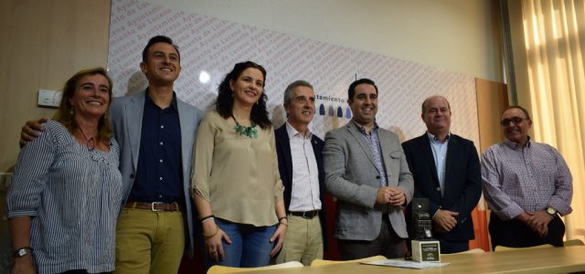 La Fundación Tu Historia luce su Premio Andalucía Turismo 2017