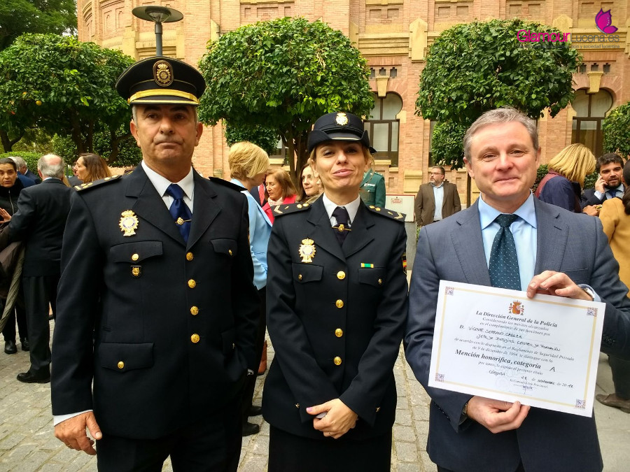 El Centro de Formación Aprobé de Lucena recibe una mención honorífica por su labor por parte de la Dirección General de la Policía