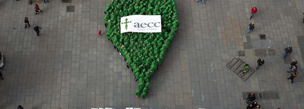 La Asociación Española Contra el Cancer construirá una “Gota de Esperanza” con personas este Domingo