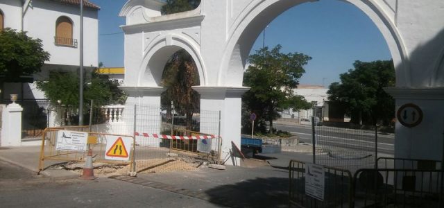 El Ayuntamiento comienza las obras de accesibilidad en la Barriada Jardín Lucena