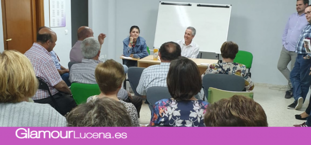 Juan Pérez se reúne con la Federación de Asociaciones de Vecinos de Lucena para escuchar sus inquietudes