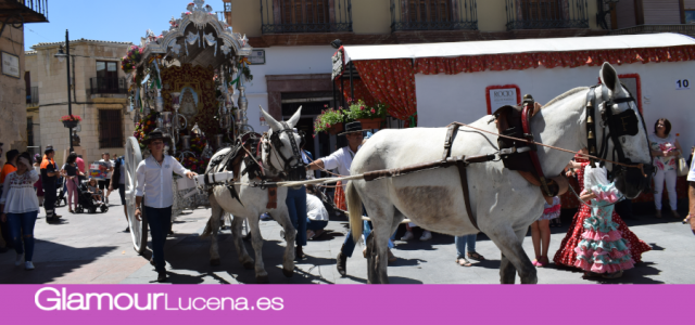 La Hermandad del Rocio de Lucena inicia su camino tras despedirse de la Virgen de Araceli