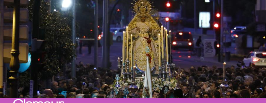 Imágenes de María Santísima de la Paz “Campanitas” por las Calles de Córdoba