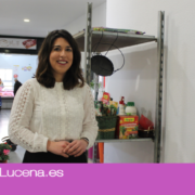 Lucena se afianza como ciudad cardiosegura con la instalación de dos nuevos desfibriladores en el Palacio Erisana y el Mercado