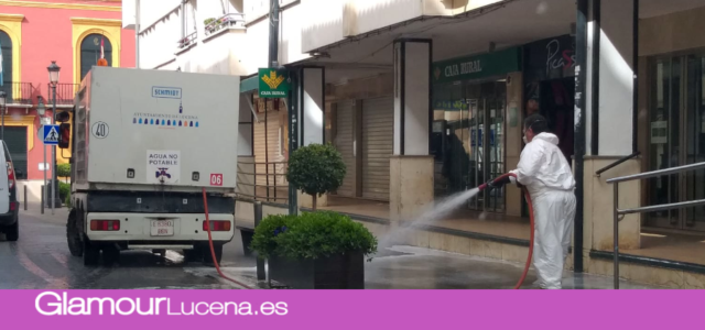 El Ayuntamiento de Lucena refuerza la desinfección de calles y espacios públicos