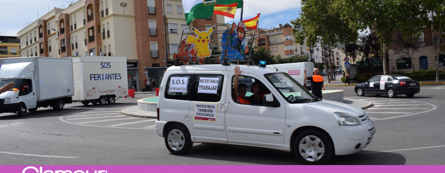 Una gran caravana de Feriantes revindica su derecho al trabajo en Lucena