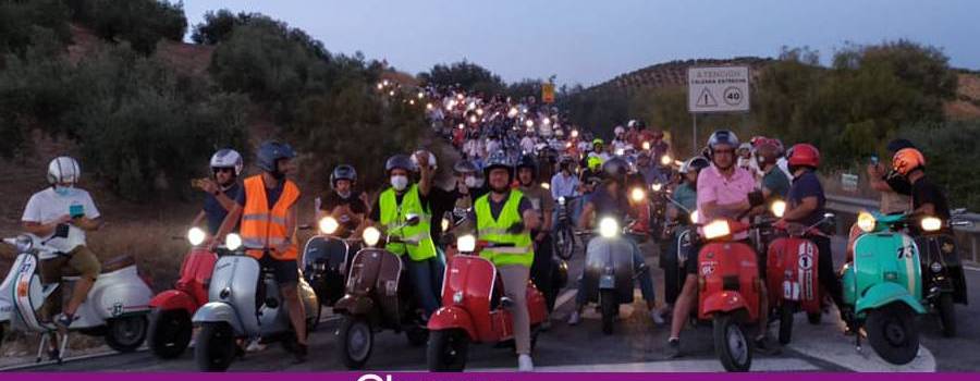 El Vespa Club Lucena reunía 120 motos en la 9ª Ruta Nocturna en Vespa