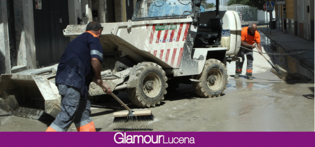 La limpieza de calles avanza hasta el 50% del núcleo urbano de Lucena