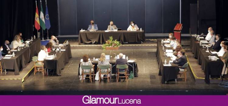 El Ayuntamiento de Lucena adjudica el servicio de ayuda a domicilio en 3,6 millones de euros anuales