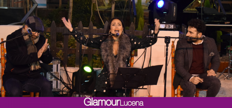 Lucena inaugura su navidad con una zambombada flamenca
