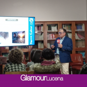 Sierra Eslava presenta en Lucena su trilogía “Secretos de la Almadraba”