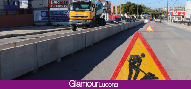 Una mediana ajardinada refuerza la seguridad vial en la avenida Miguel Cuenca Valdivia