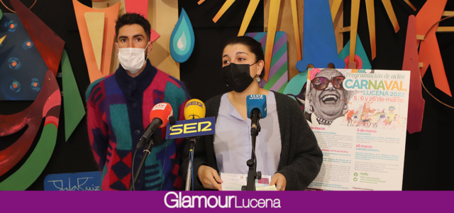 Lucena recupera el Carnaval con pasacalles y actuación de chirigotas