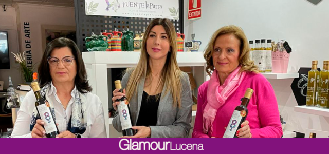 Aceites Fuente la Parra firma un convenio de colaboración con AECC Lucena elaborando una botella dedicada a la mujer con carácter benéfico