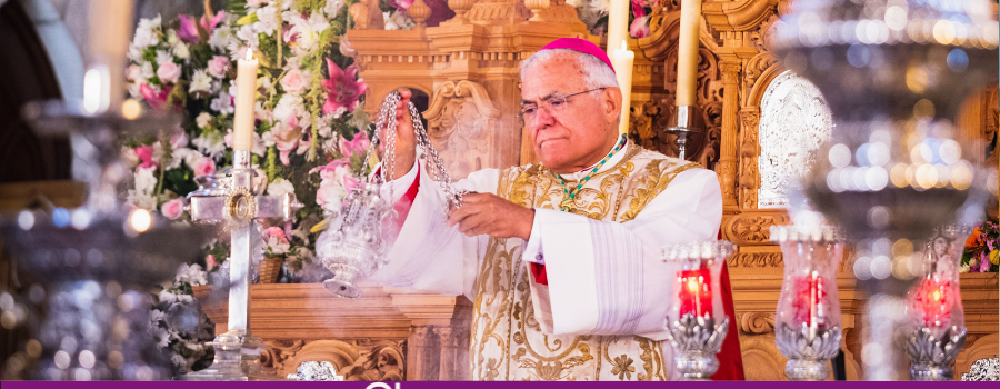 El obispo de Córdoba realza el cuidado maternal de la Virgen de Araceli