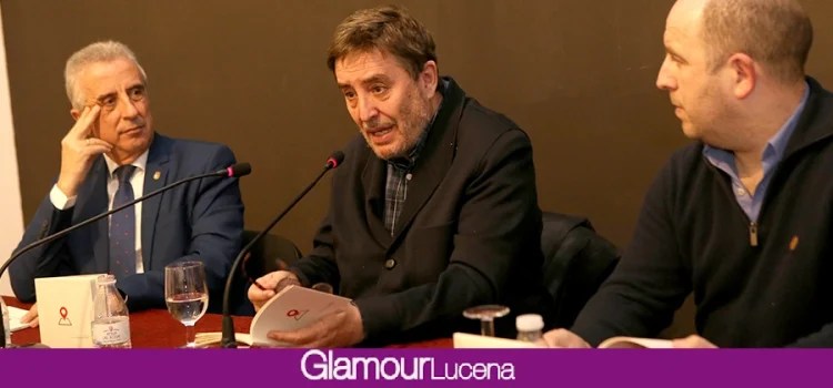 Luis García Montero presenta en Lucena la antología poética ‘Ciudades’