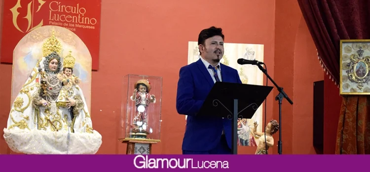 El imaginero lucentino Antonio Ortega ha inaugurado una exposición artística sobre la Virgen de Araceli en el Círculo Lucentino