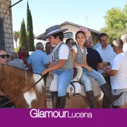 La Feria del Ganado reúne a cientos de aficionados al mundo del caballo en la  vía verde
